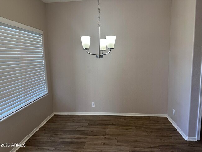 Foto del edificio - 9253 N Firebrick Dr