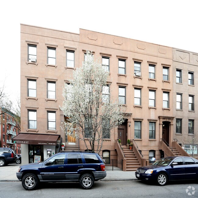 Foto del edificio - 516 Henry St