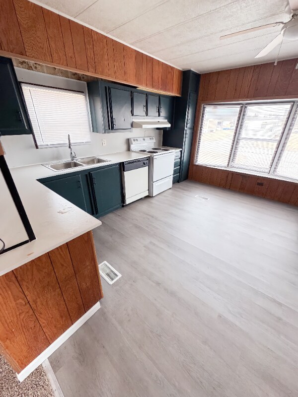 Building Photo - 39 Village Ct