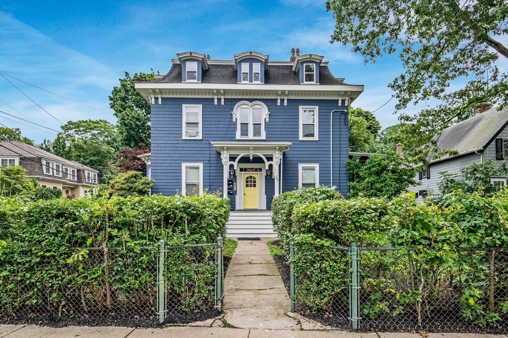 Primary Photo - 298 Lamartine St