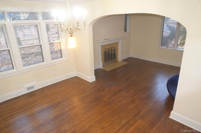 Foto del edificio - 201 Old Mountain Rd N