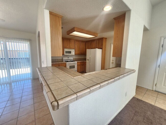 Foto del edificio - **$100 Move In Special**Great Home Near Downtown 29 Palms
