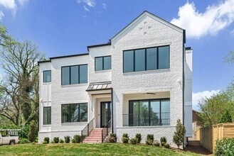 Building Photo - 3209 Granny White Pike