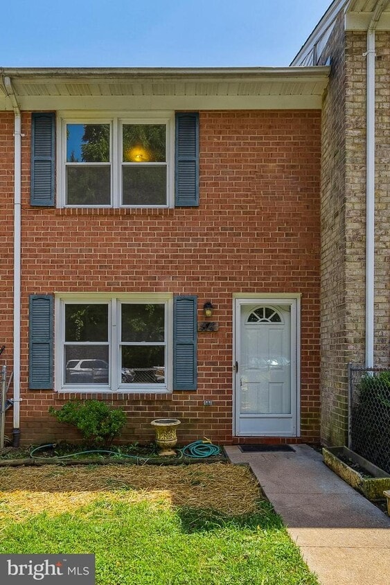 Primary Photo - 34 North St