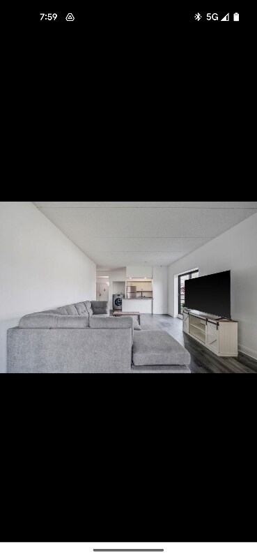 Foto del edificio - 725 Miller Ave