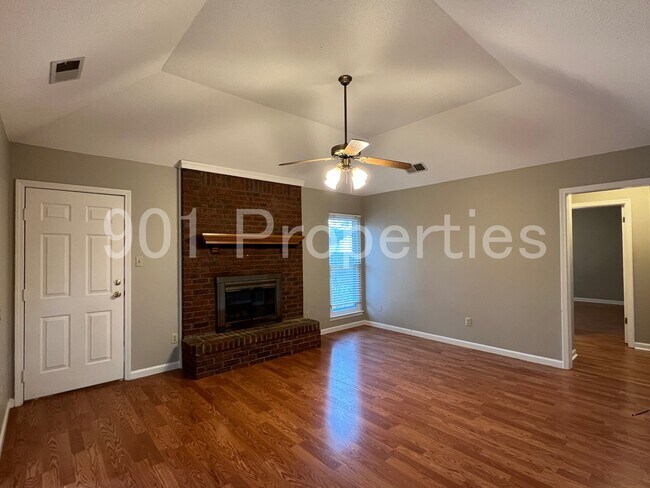 Foto del edificio - 5650 Richburg Ave