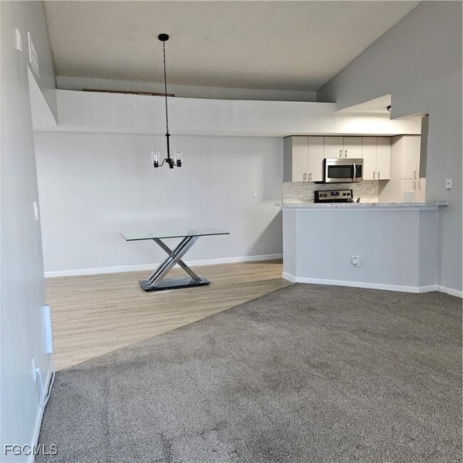 Foto del edificio - 13505 Eagle Ridge Dr