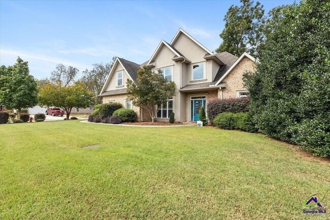 Building Photo - 300 Cheshire Dr