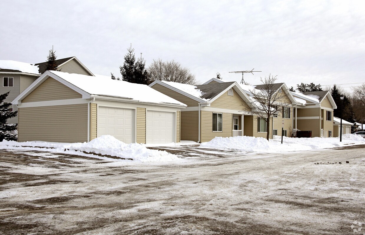 Primary Photo - 2021 Quarry Rd