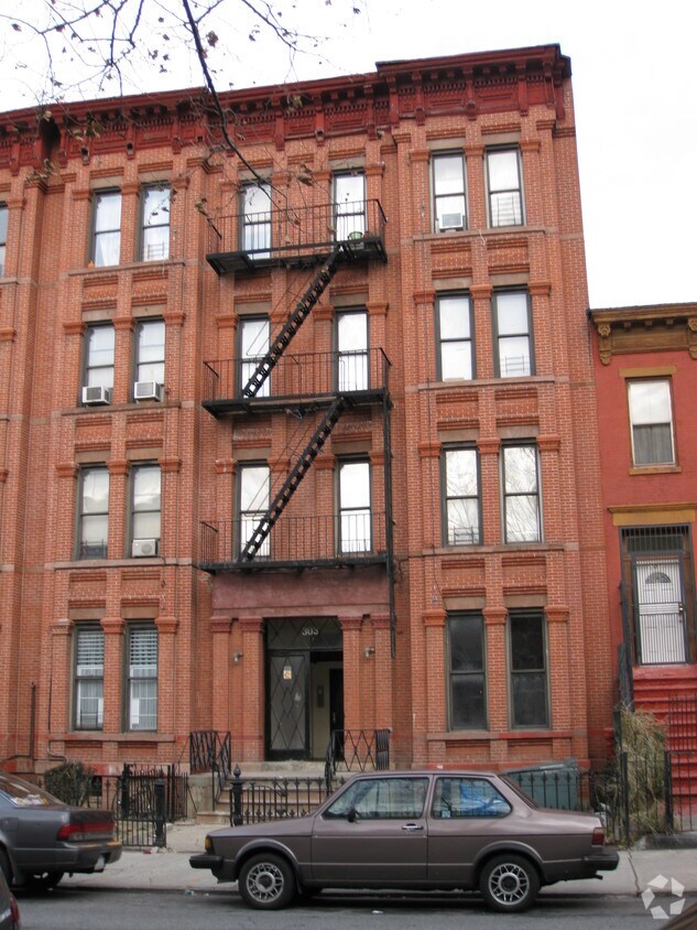 303 Putnam Ave, Brooklyn, NY 11216 Apartments in Brooklyn, NY