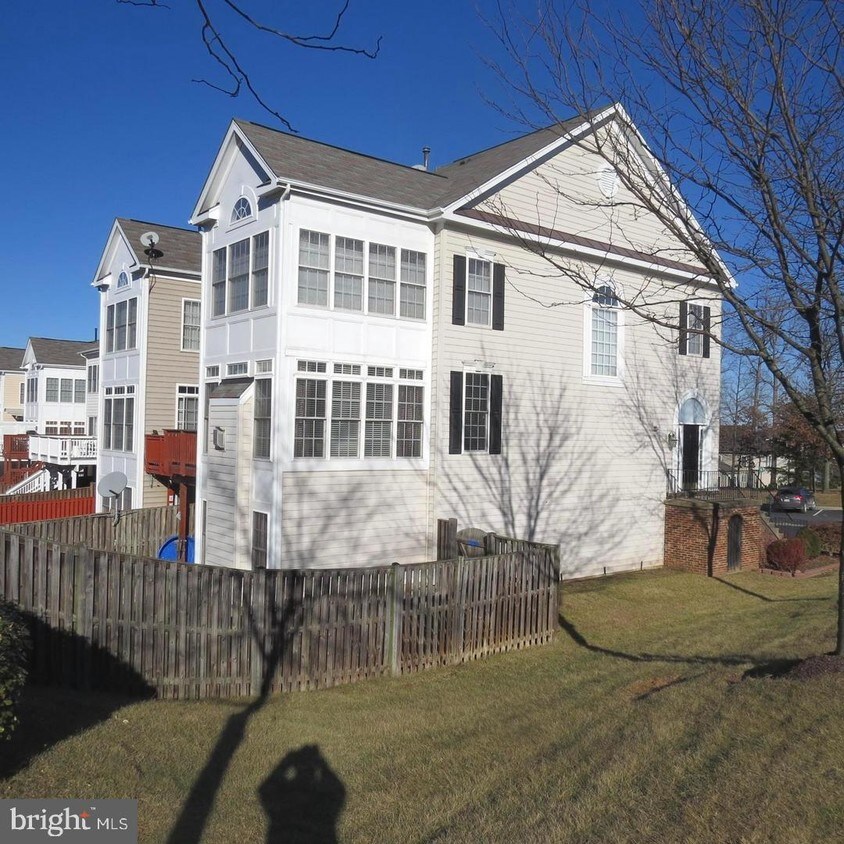 18465 Montview Square, Leesburg, VA 20176 Townhouse for Rent in Leesburg, VA