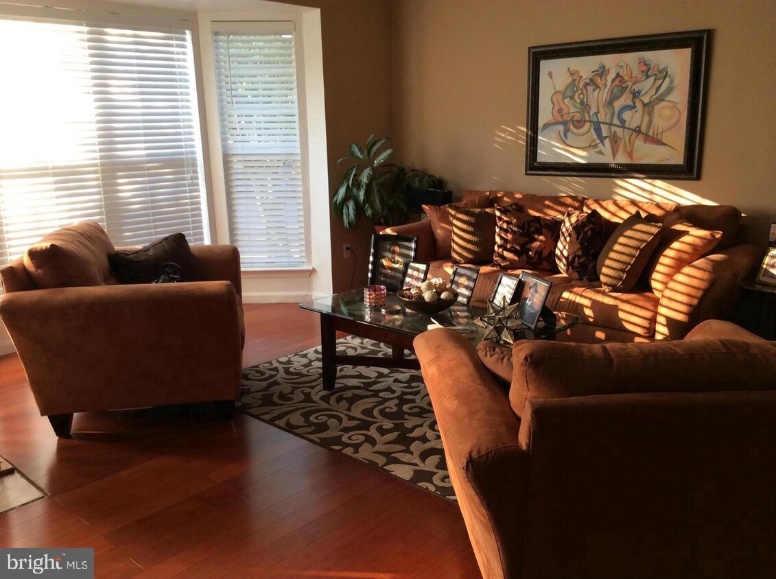 Primary Photo - 6133 Lands End Ct