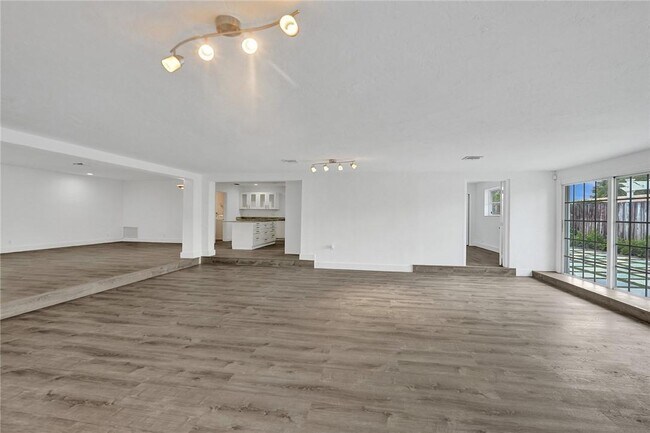 Building Photo - 5981 NE 22nd Way