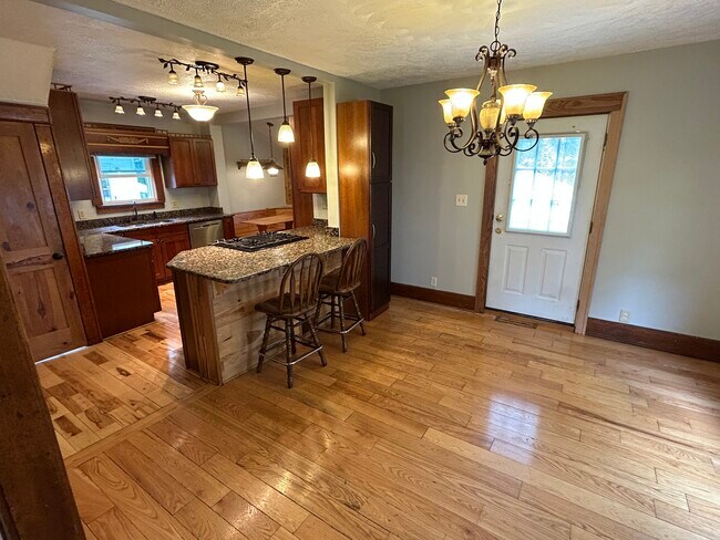 Foto del edificio - 1472 S Freedom Ave