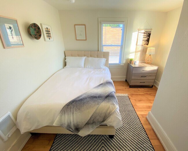 Foto del edificio - Central Tacoma 3 Bed 2 Bath 2 Story Home