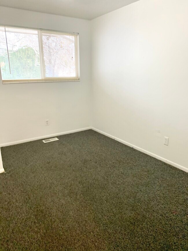 Foto del edificio - 218 Edith Ave S