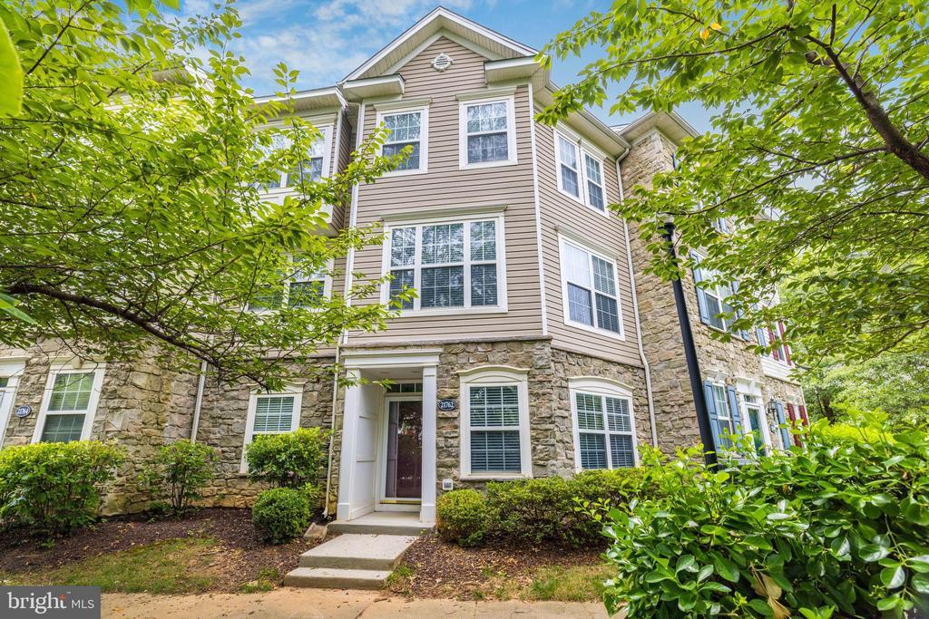 Primary Photo - 21762 Bancroft Ct