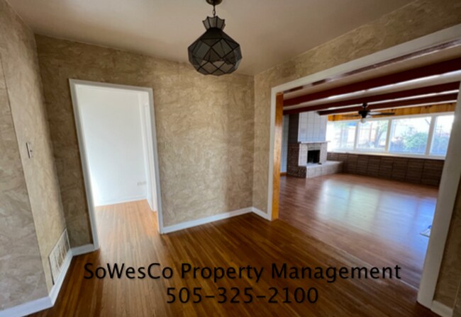 Foto del edificio - Beautiful Spacious Home with Large Yard & RV Parking
