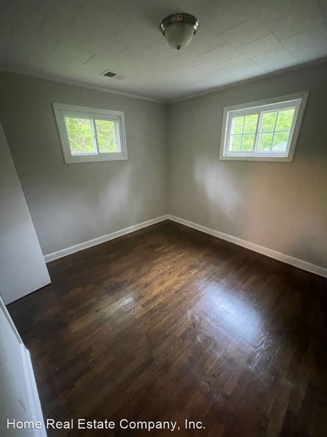 Building Photo - 2 br, 1 bath House - 2405 Dunbar Street