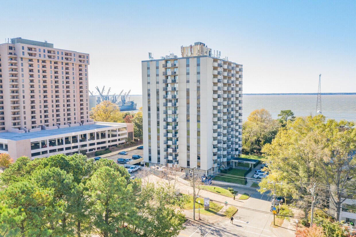 SeaView Lofts Apartments at 2 28th St Newport News, VA
