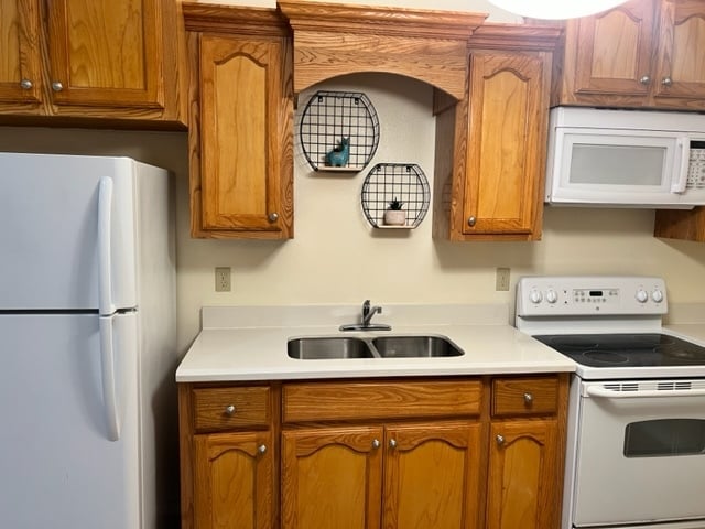 Kitchen - 12 Chaparral St