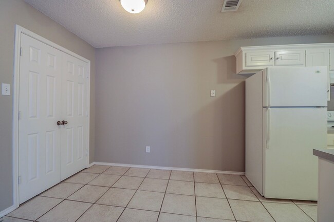 Foto del edificio - 2415 87th St