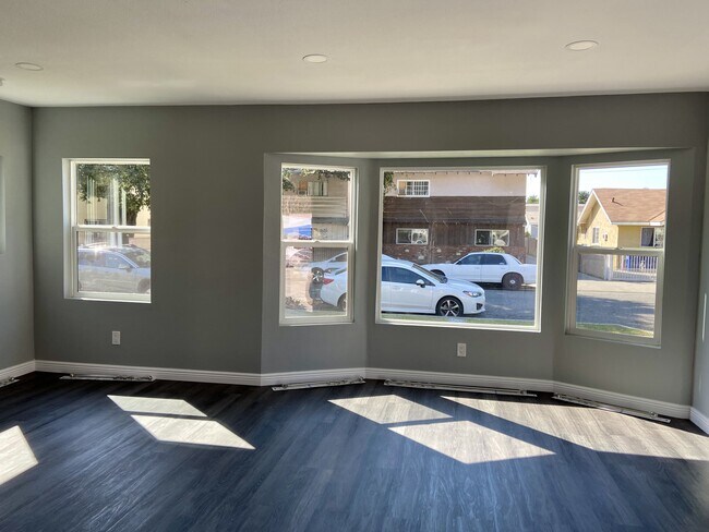 Foto del edificio - 8676 Evergreen Ave