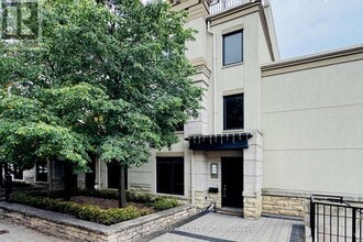 Building Photo - 7 Oakburn Crescent