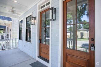 Building Photo - 1720 Barnard St