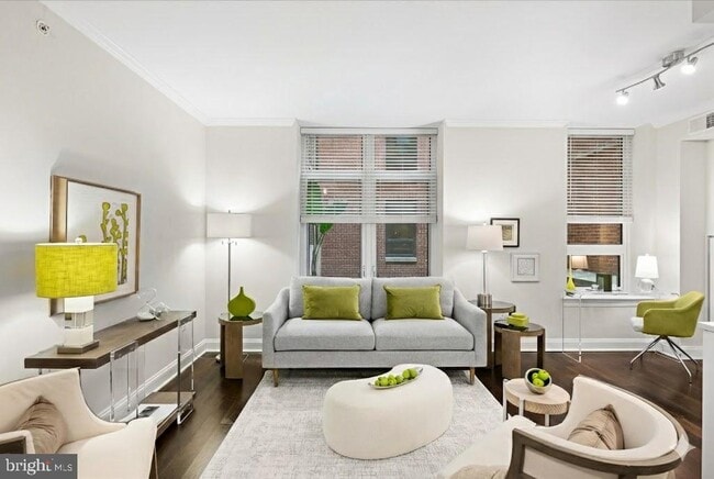 Building Photo - 4915 Hampden Ln