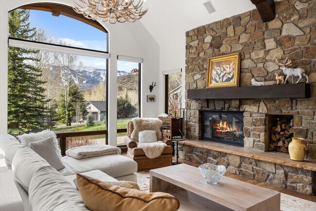 Foto del edificio - 875 Horse Ranch Dr