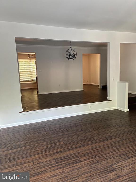 Foto del edificio - 4 Plum Grove Way