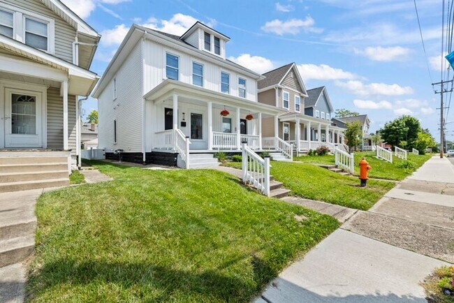 Foto del edificio - 1308-1310 Mt. Vernon Avenue