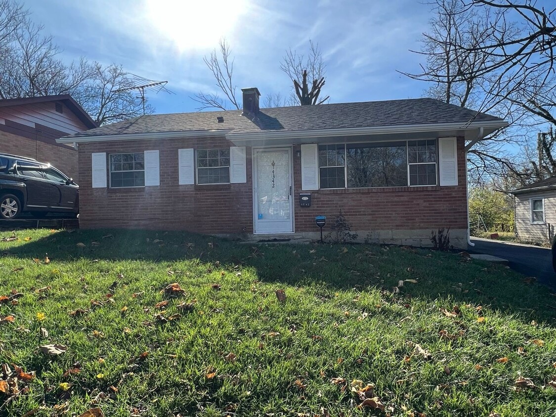 Primary Photo - 4342 Nevada Ave