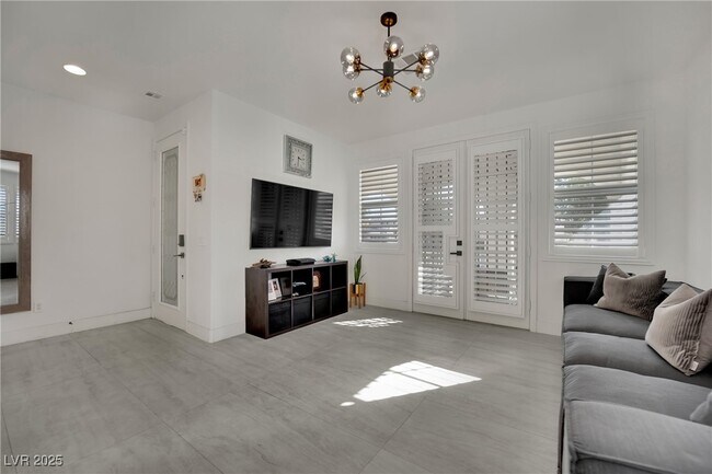 Building Photo - 10336 Early Morning Ave