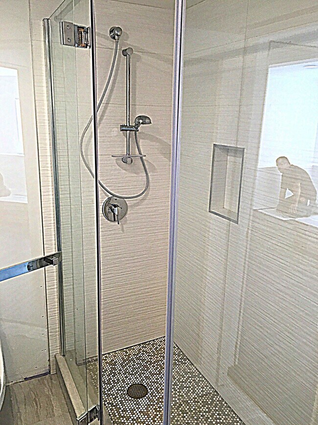 Foto del edificio - 249 Hillcrest Blvd