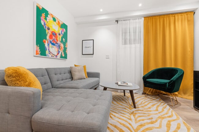 Building Photo - 2455 Ancaster Cres