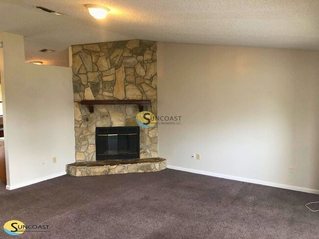 Foto del edificio - 2409 Justin Rd E