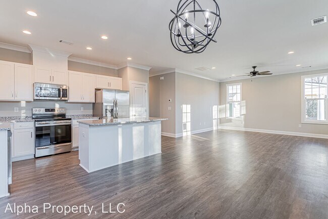 Foto del edificio - 3 br, 2 bath House - 111 Hemlock Drive