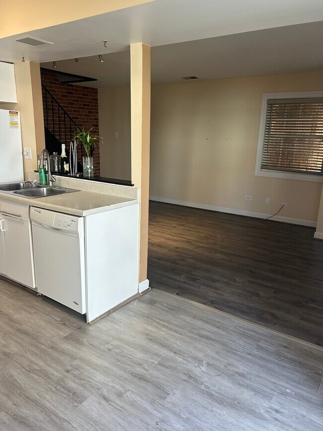 Foto del edificio - 1319 Wye Ct