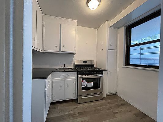 Foto del edificio - 61-35 98th St