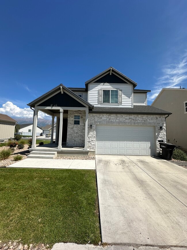 Building Photo - 1429 3500 W