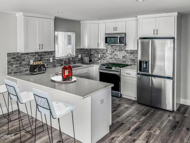 Foto del edificio - 1740 W Hemlock St