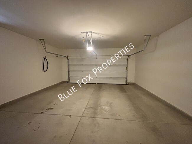 Foto del edificio - 3156 S Three D Ct