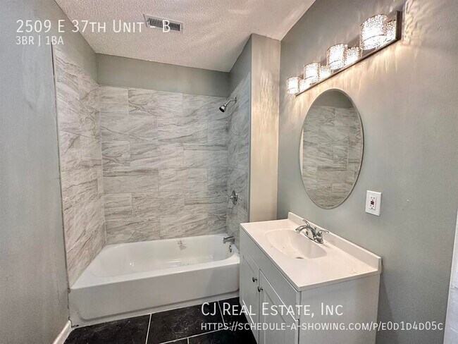 Foto del edificio - 2509 E 37th St