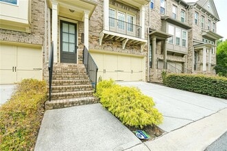 Building Photo - 1299 Linden Ct