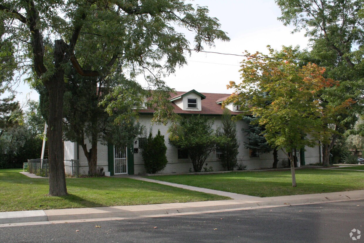 Primary Photo - 493-495 Fulton St
