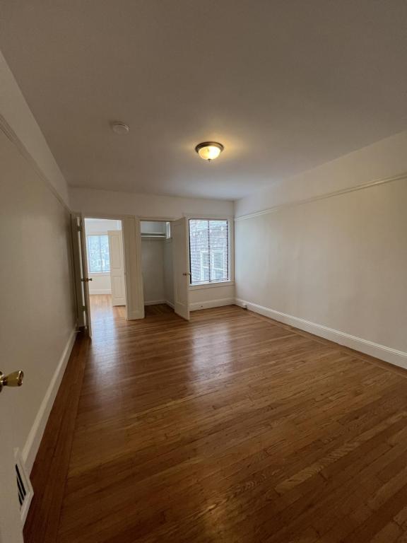 Foto del edificio - 535 43rd Ave