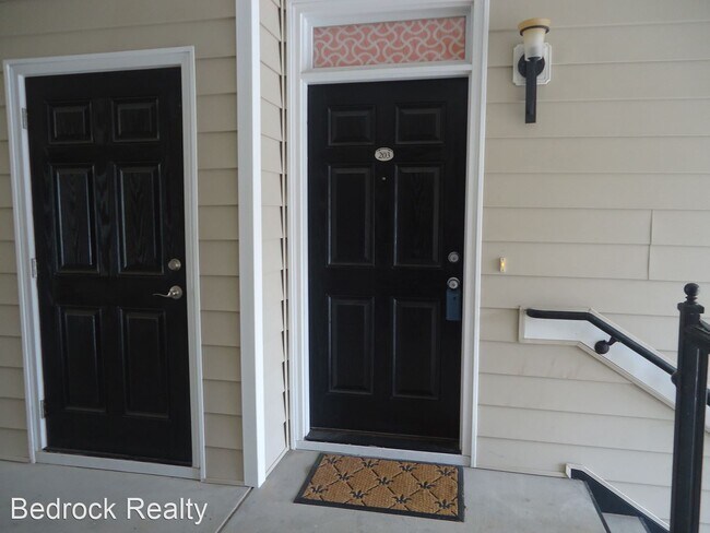 Building Photo - 2 br, 2 bath House - 2645 McArthur Landing...