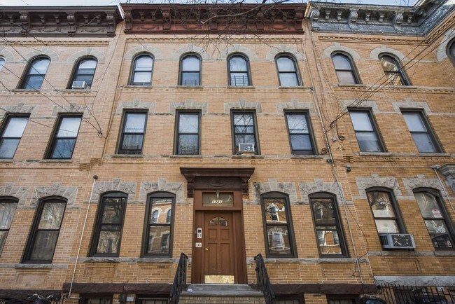 Building Photo - 1721 Himrod St